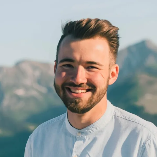 László Nagy, szállodai vendég